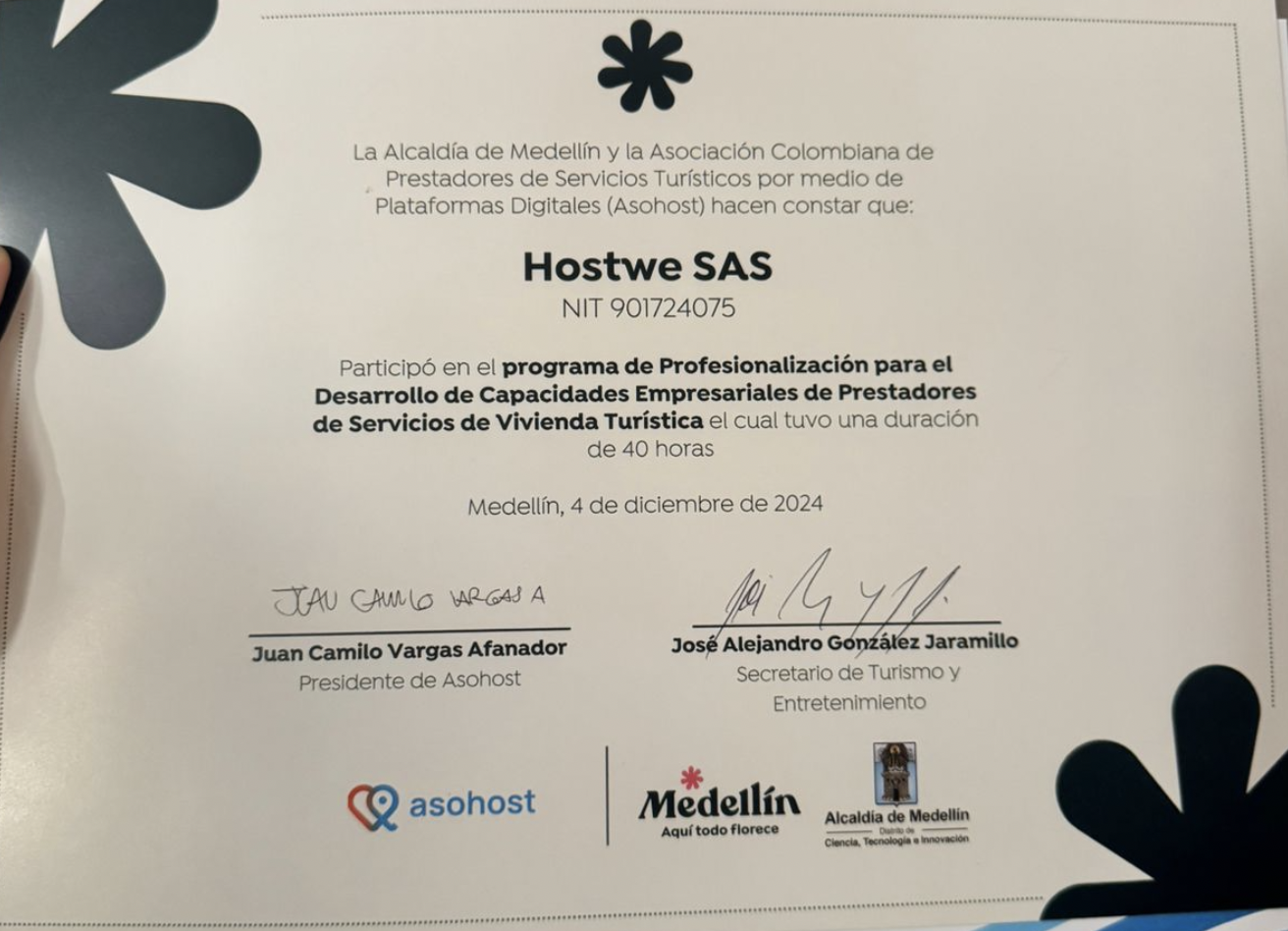 Certificación de participación empresarial otorgada a Hostwe S.A.S. por Alcaldía de Medellín y Asohost