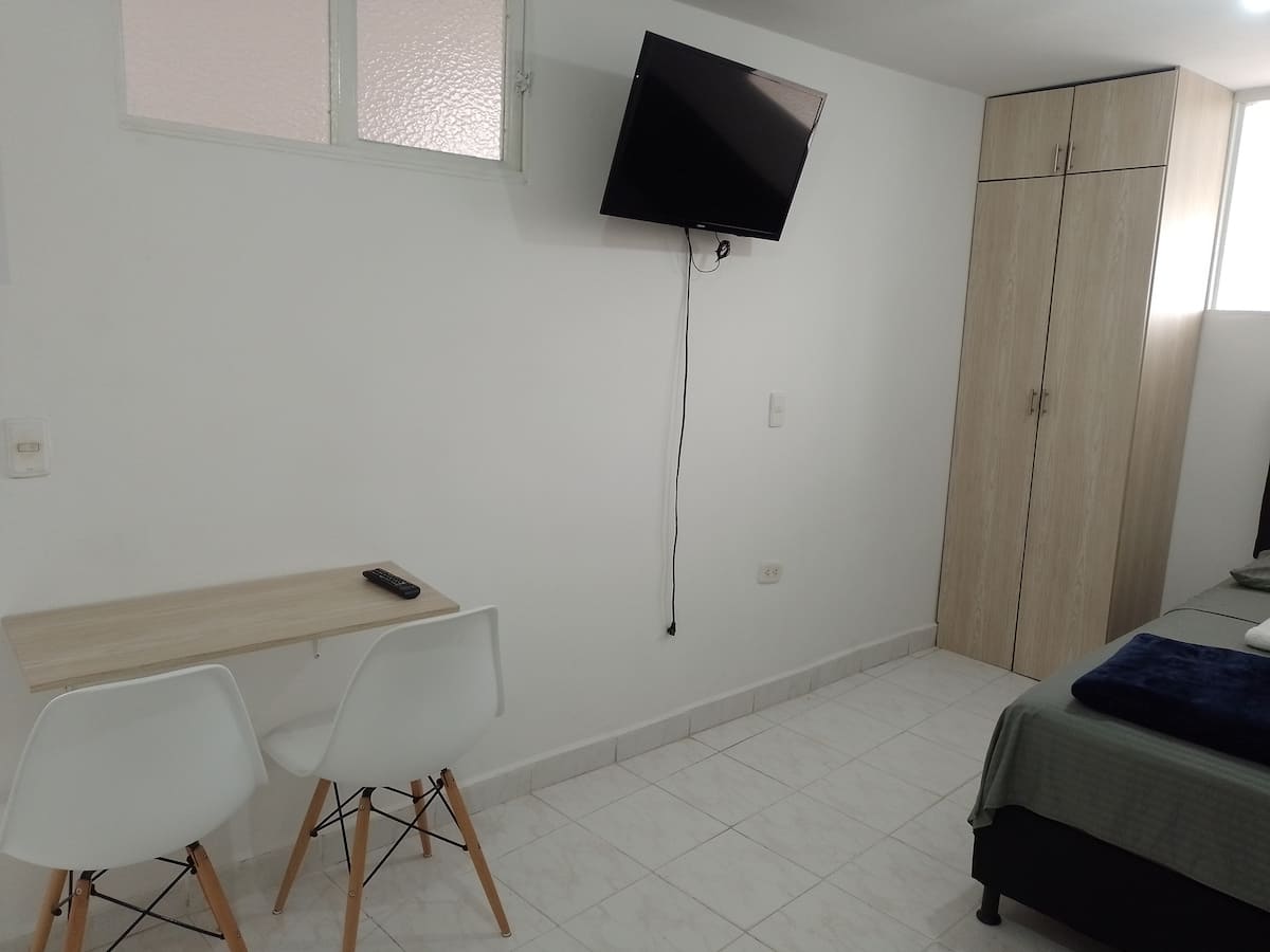 Aparta estudio en Laureles - Estadio piso 401