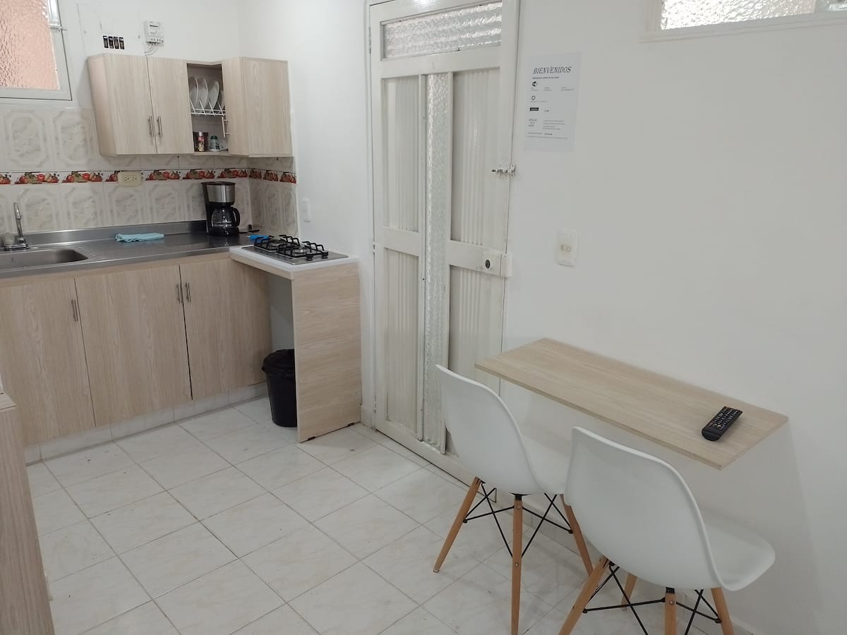 Aparta estudio en Laureles - Estadio piso 401