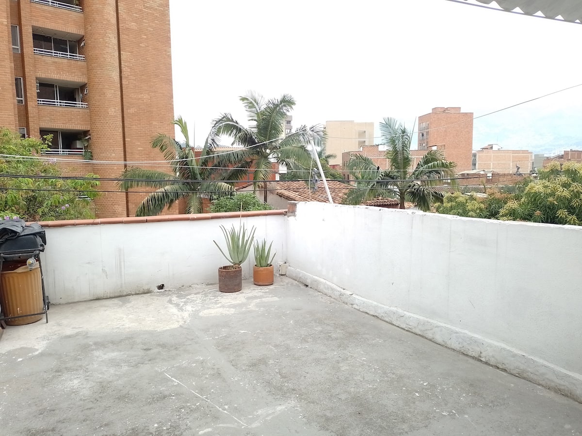 Aparta estudio en Laureles - Estadio piso 401