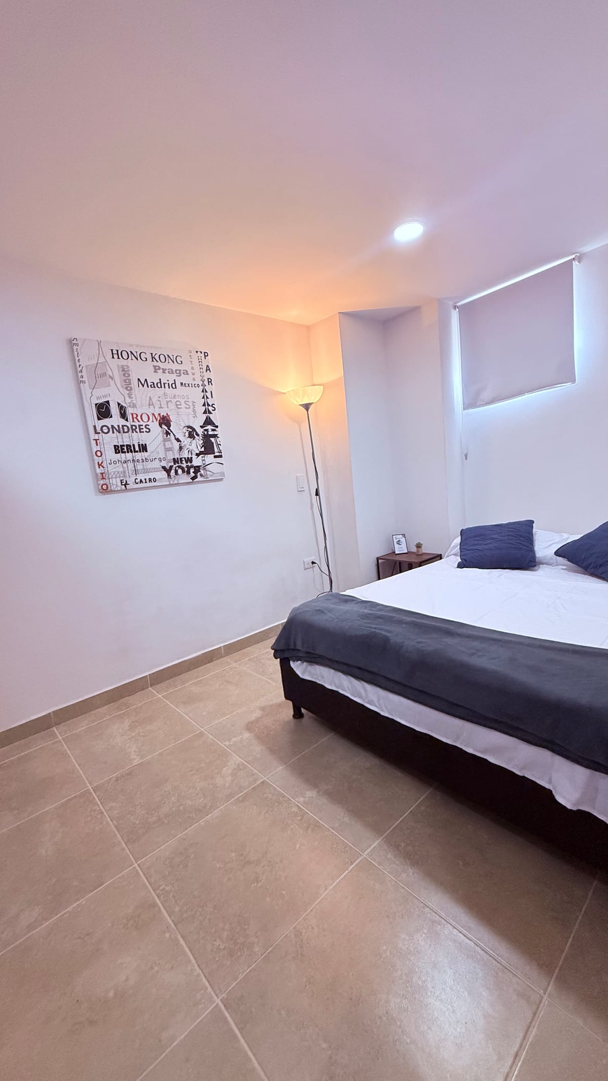 Hermoso aparta-estudio completo en Itagüí - 201