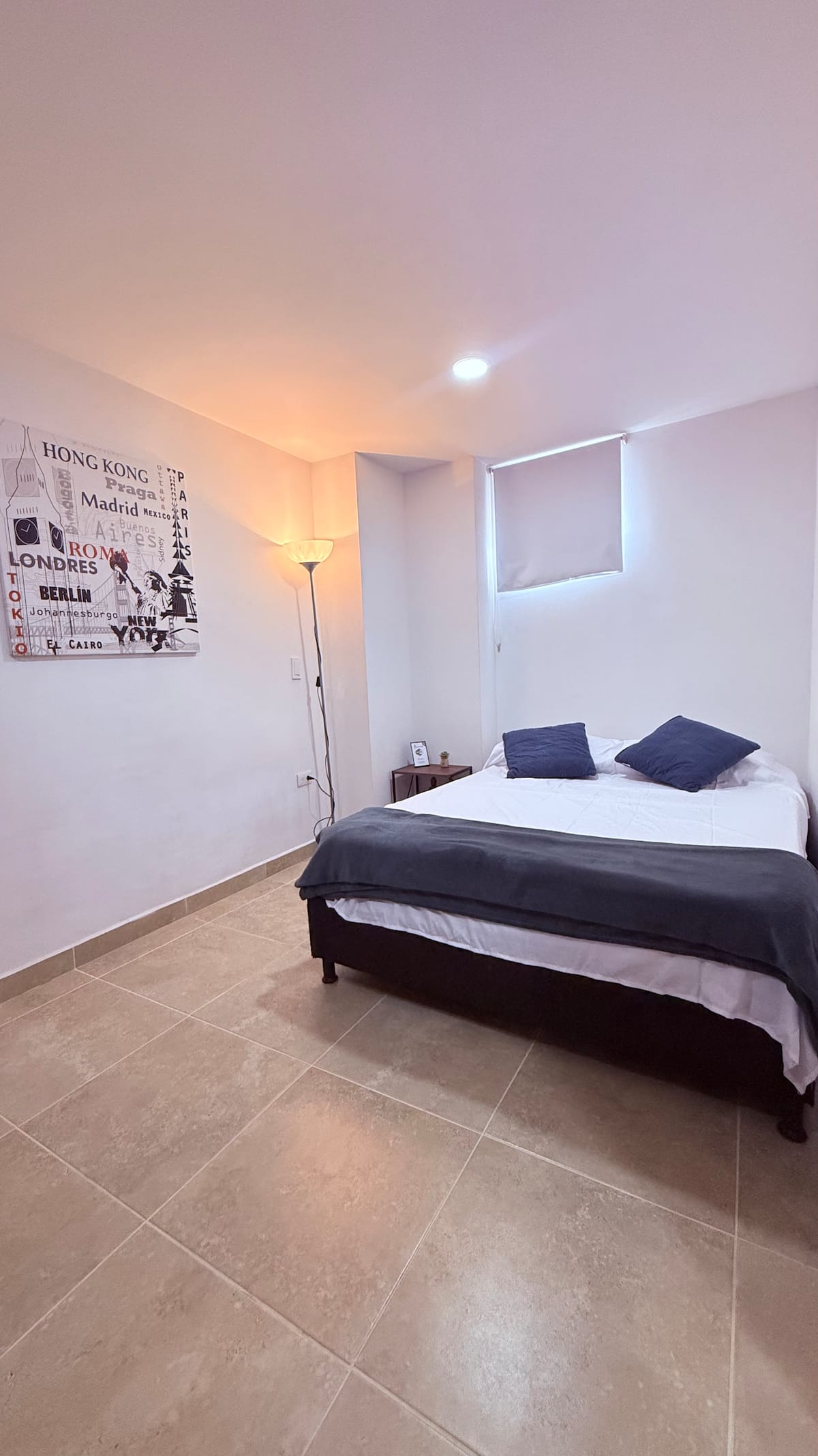Hermoso aparta-estudio completo en Itagüí - 201