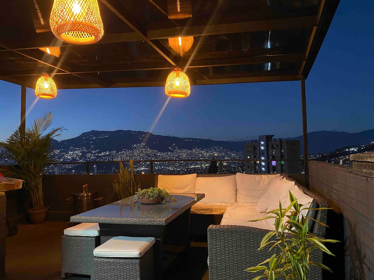 Apartaestudio loft con Rooftop y BBQ