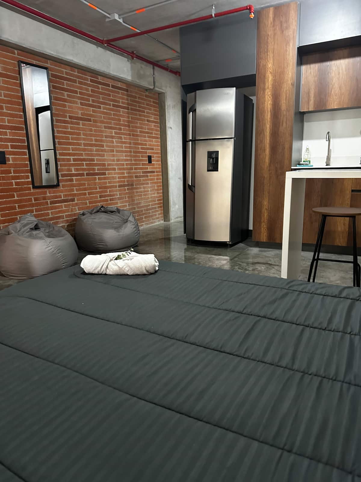 Apartaestudio moderno en el corazón de Medellín