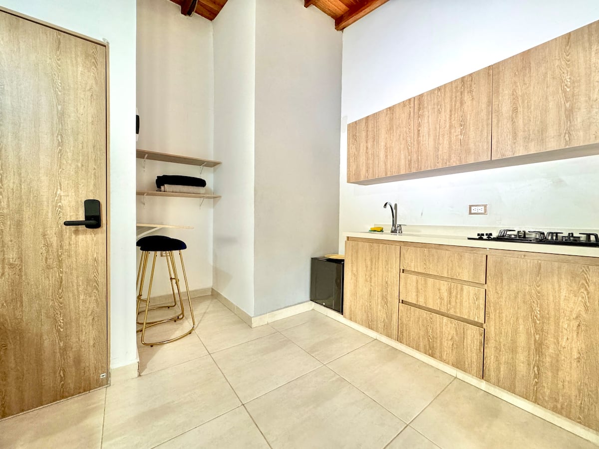 Medellín La 70 | AC | 2 camas | Cocina y Baño