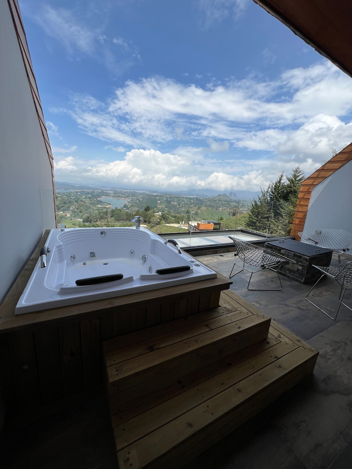 Montecielo 305 Vista Guatapé, Jacuzzi y Chimenea.