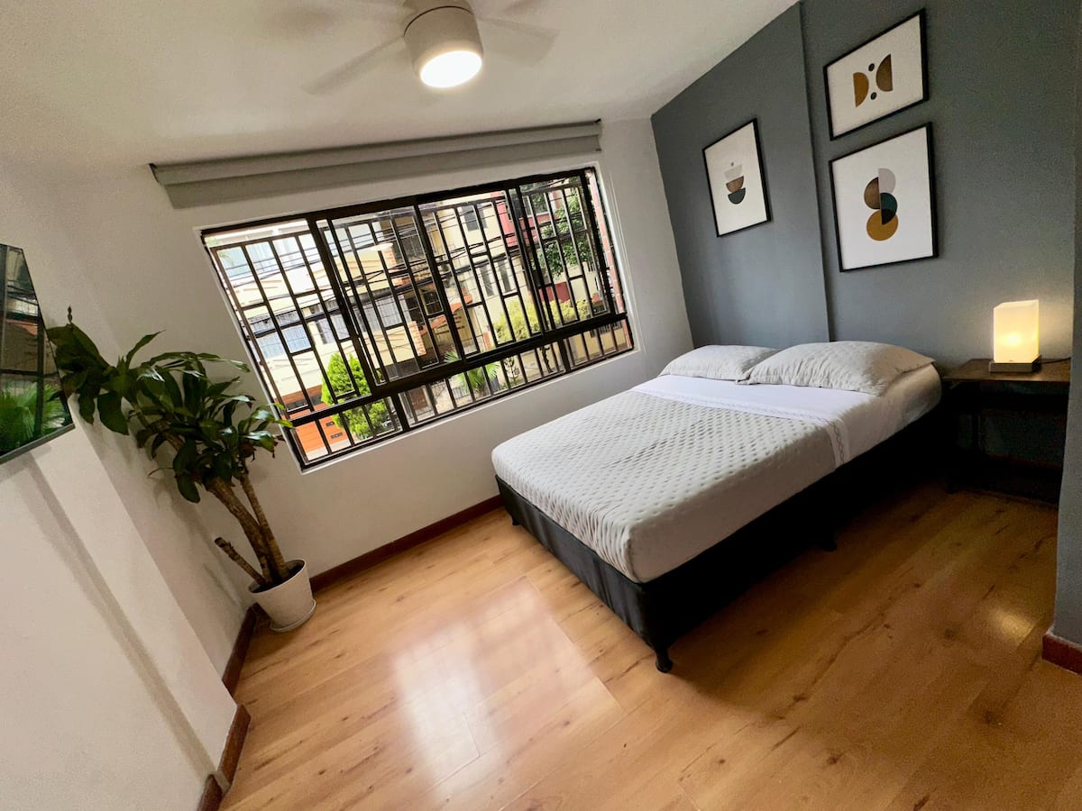 Apartamento en Laureles/gran ubicación y acogedor