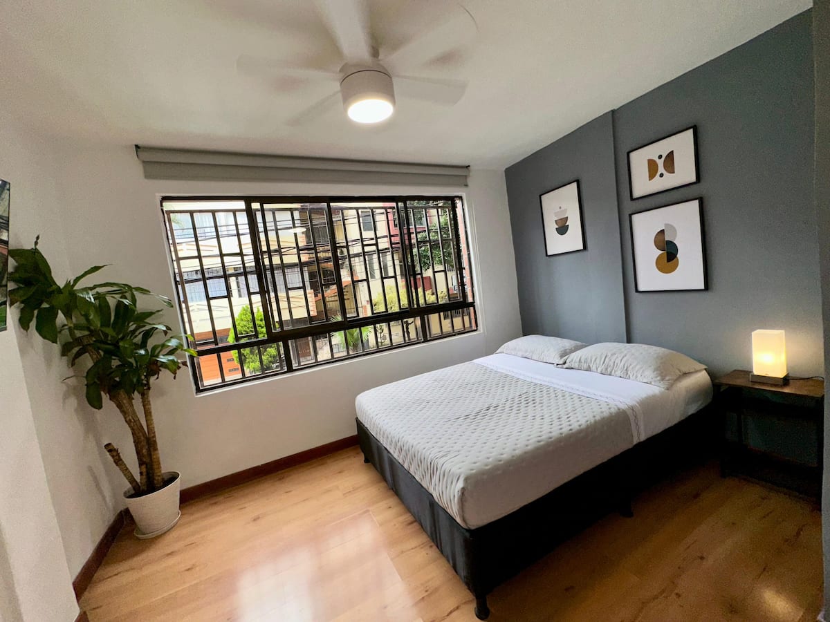 Apartamento en Laureles/gran ubicación y acogedor