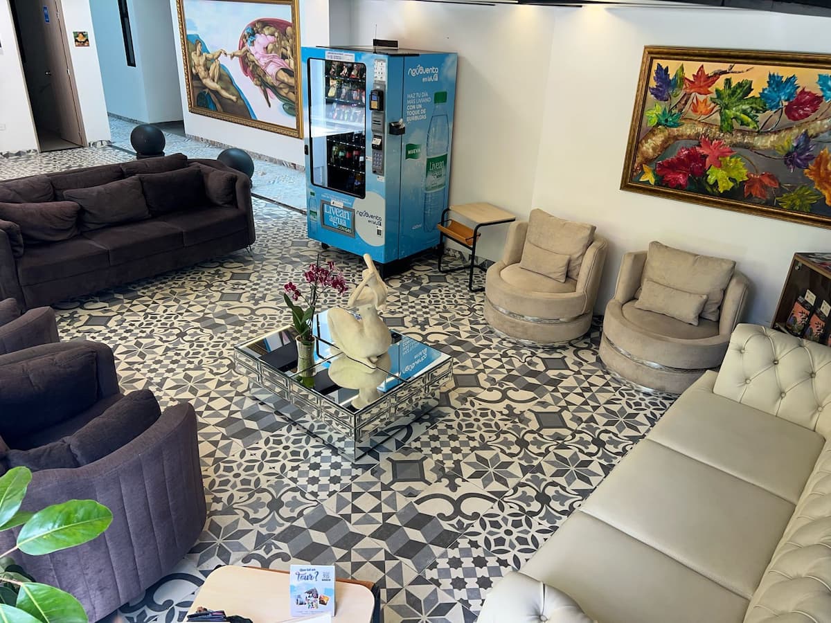 Jacuzzi privado•A 15 min a pie de Provenza•Wifi•Aire acondicionado•205