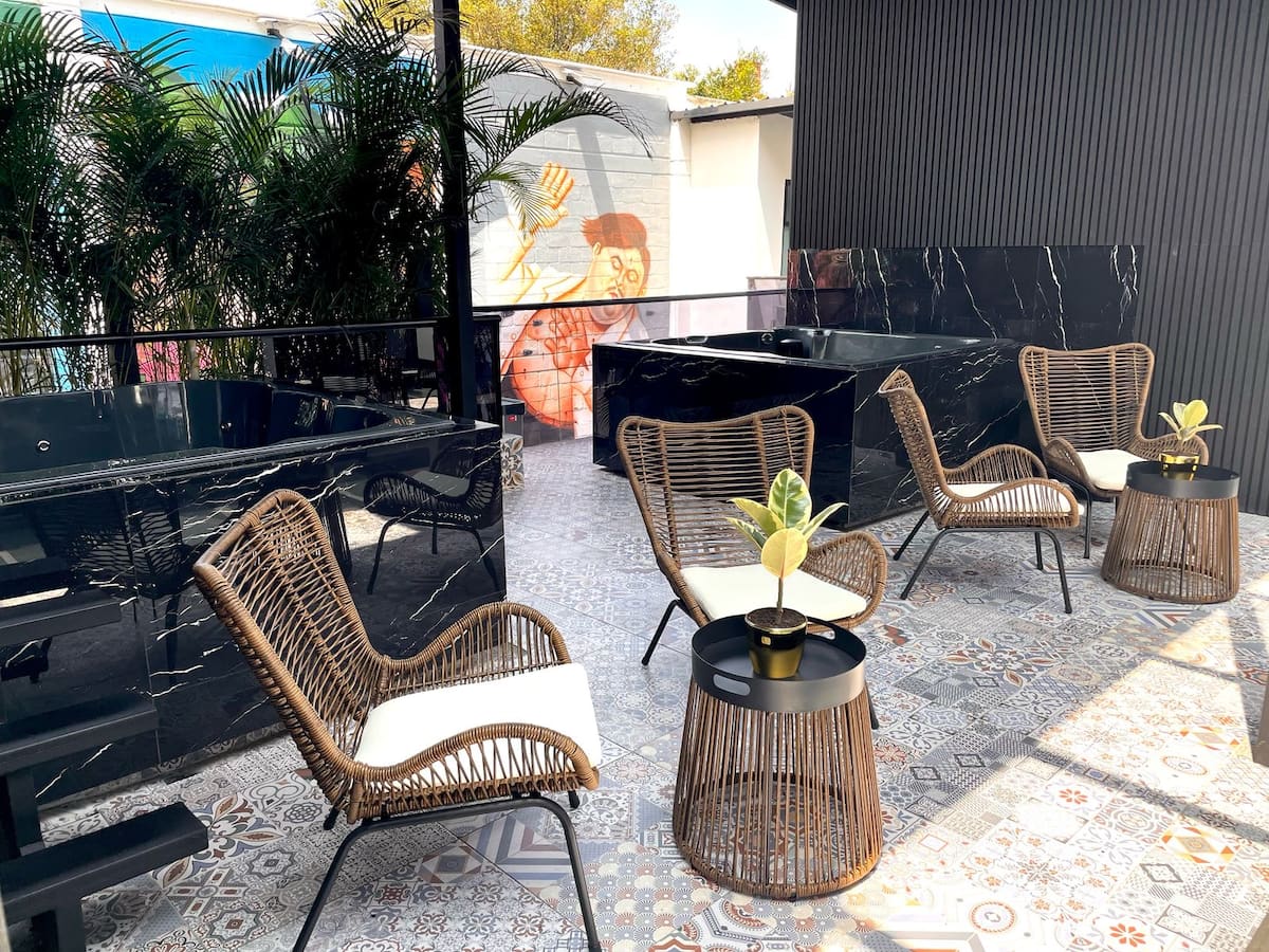Jacuzzi Privado•15 min pie Provenza•Ultra WiFi•217