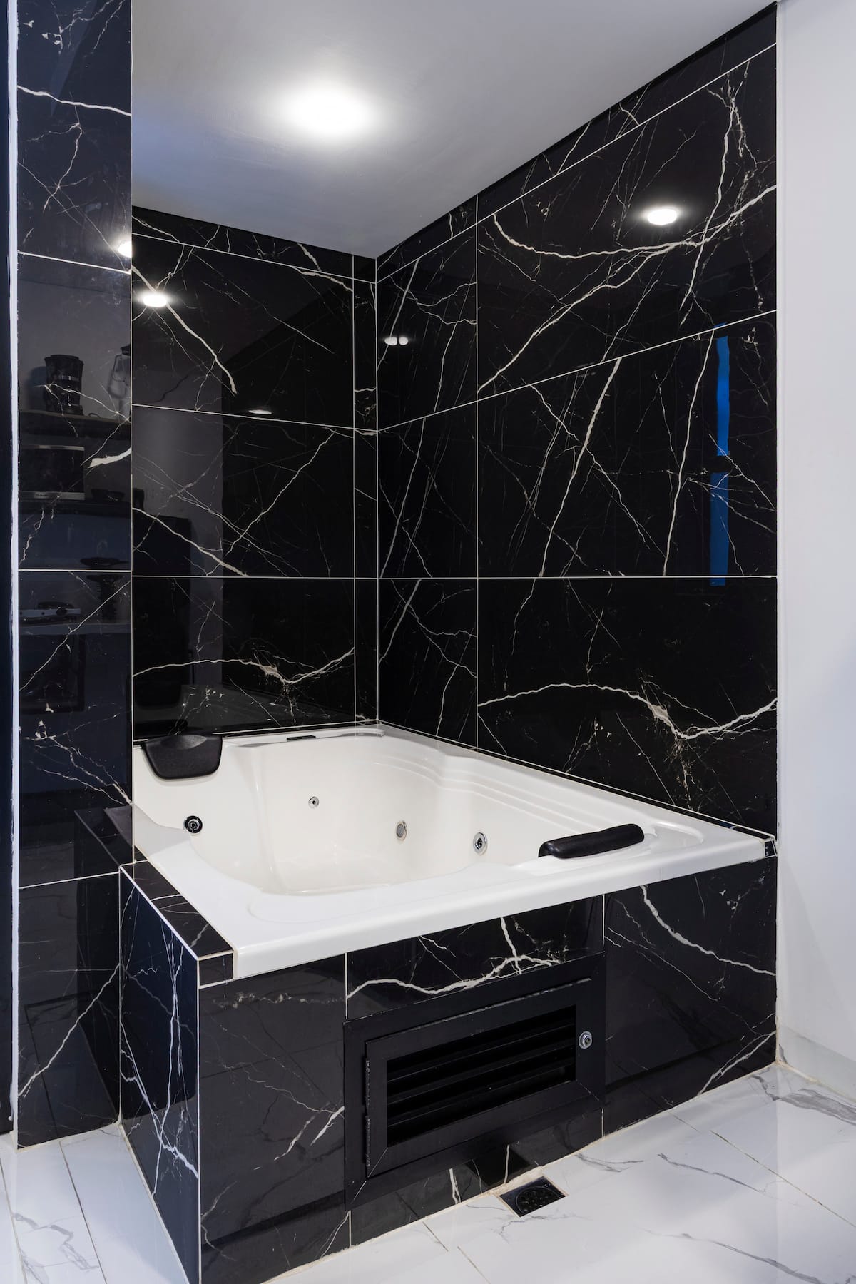 Jacuzzi Privado•15 min pie Provenza•Ultra WiFi•217