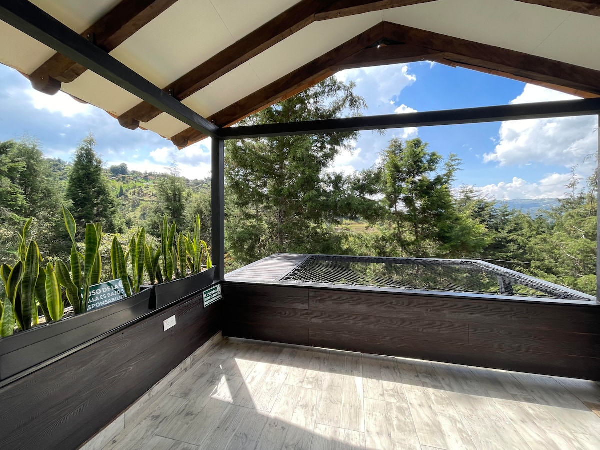 Cabaña de lujo con jacuzzi y terraza | Guayacán