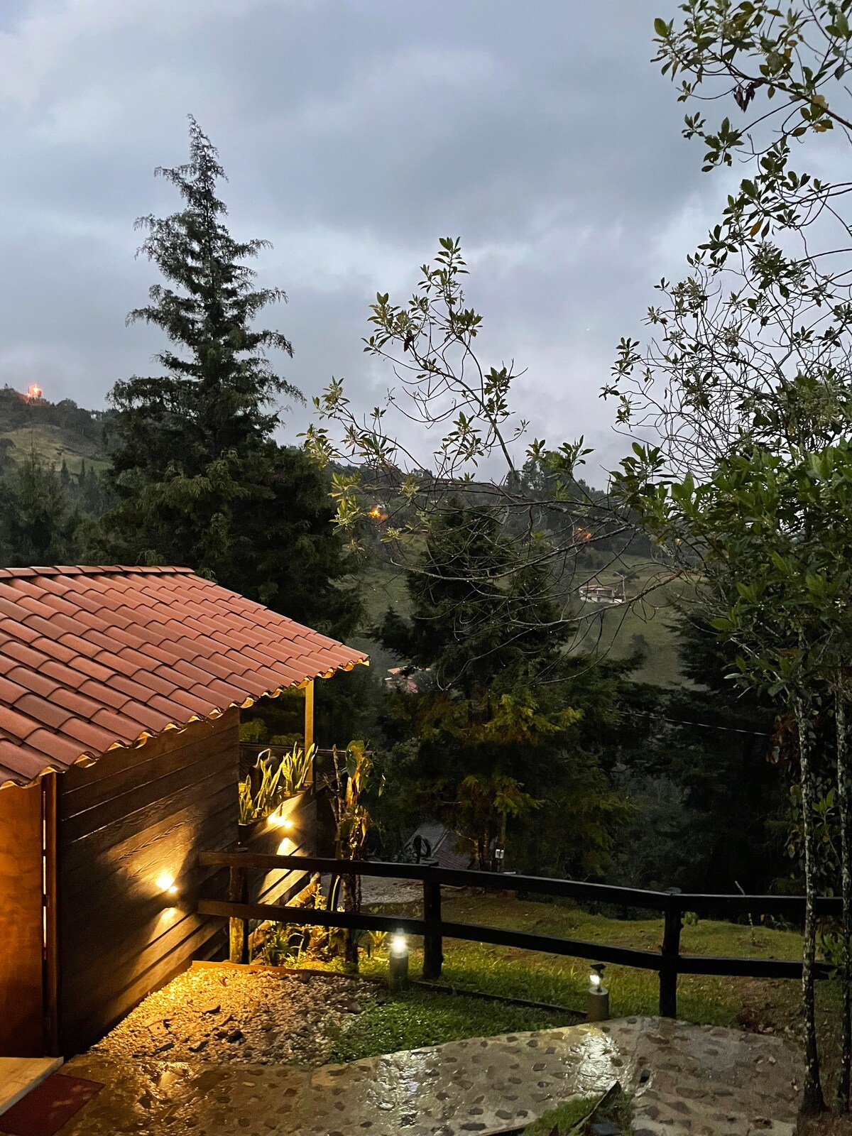 Cabaña de lujo con jacuzzi y terraza | Guayacán