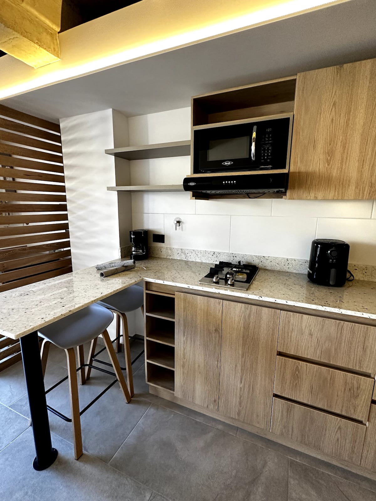 C402- loft, 1 hab, 1 baño, 1 tv, sofacama, wifi