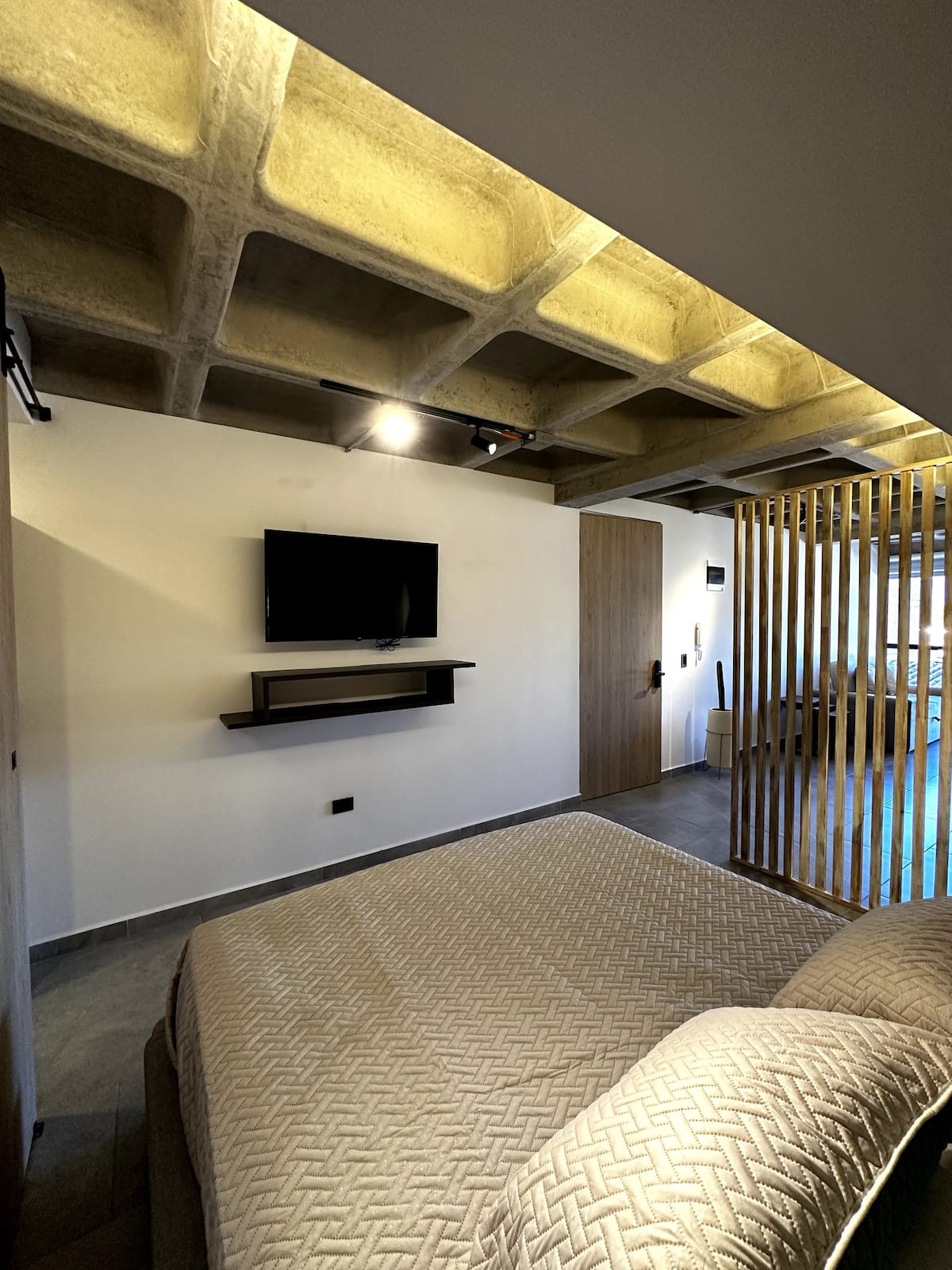 C402- loft, 1 hab, 1 baño, 1 tv, sofacama, wifi