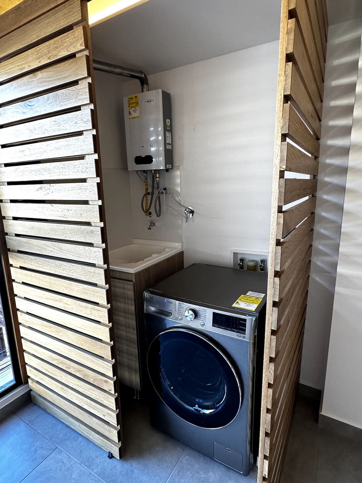 C402- loft, 1 hab, 1 baño, 1 tv, sofacama, wifi