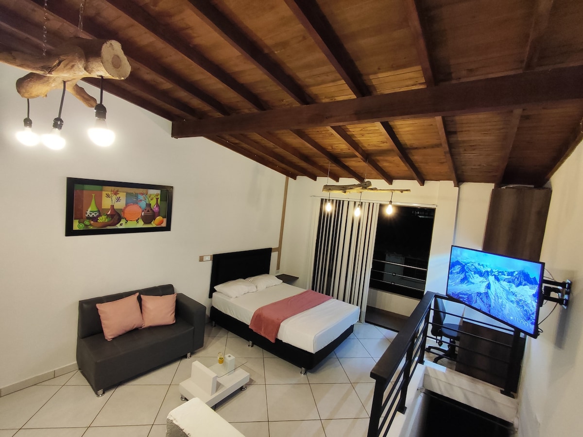 Aparta estudio, iluminado y cómodo