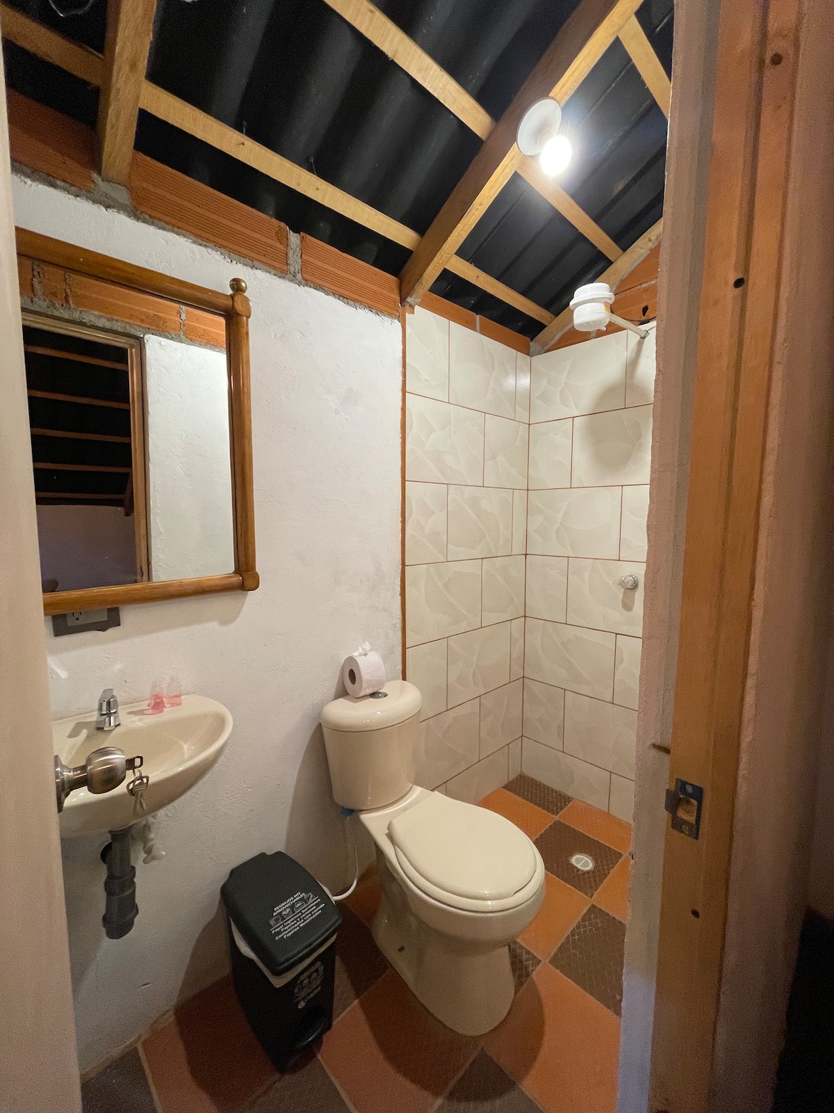 Glamping sencilla Encanto Verde Oriente Antioqueño
