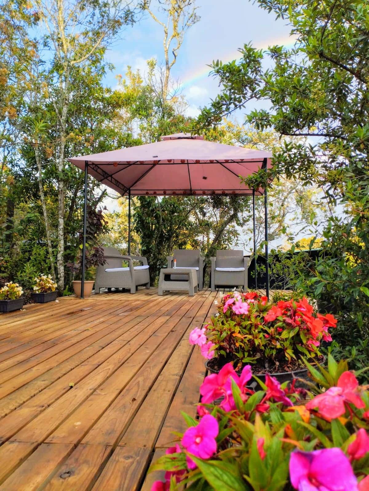 Hermosa Cabaña en Santa Elena