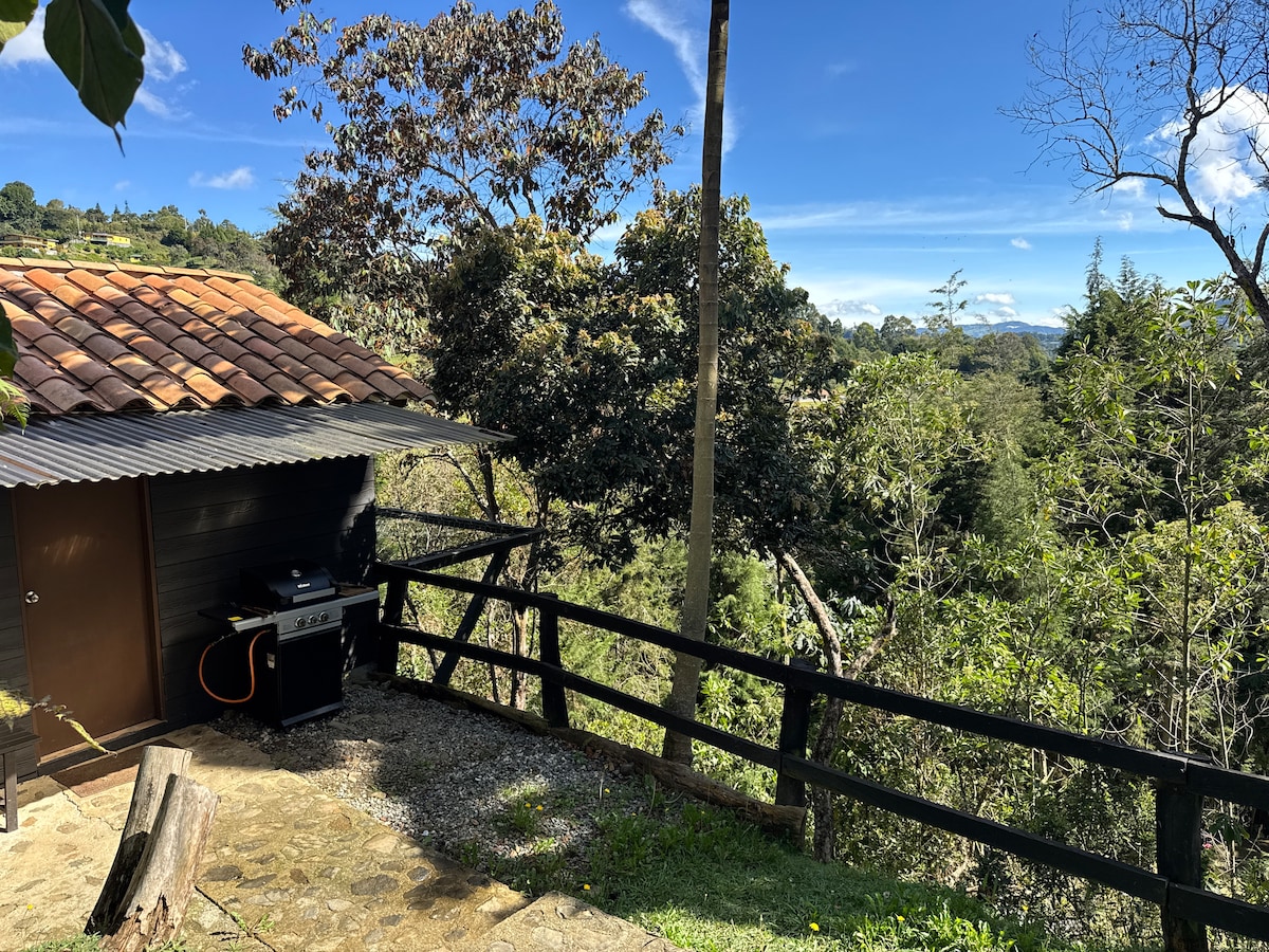 Cabaña de lujo con jacuzzi y malla | Yarumo