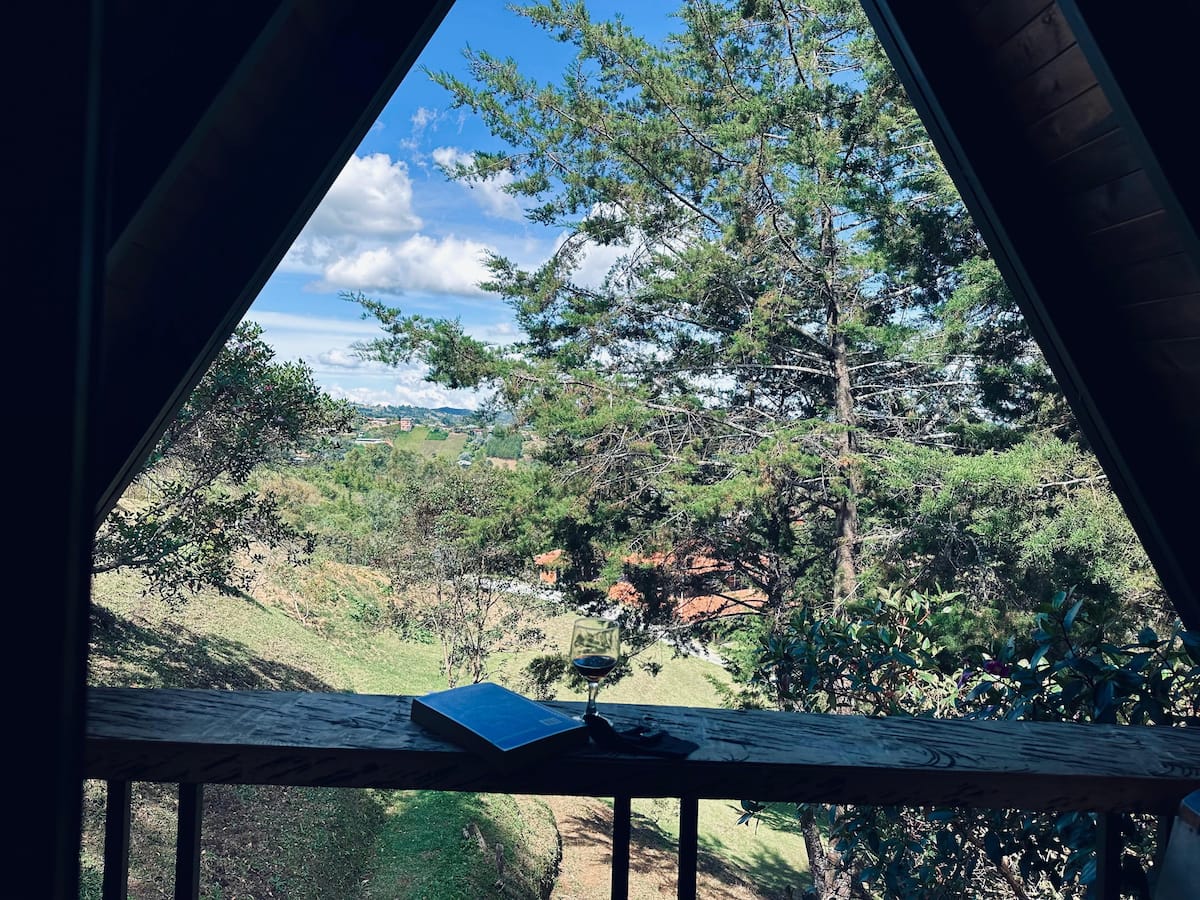 Cabaña en el chaparral