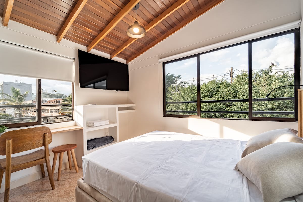 Confortable habitacion, baño y cocina privados 301