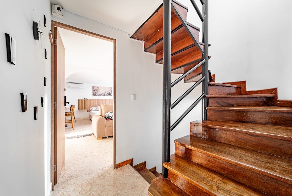 Confortable habitacion, baño y cocina privados 301
