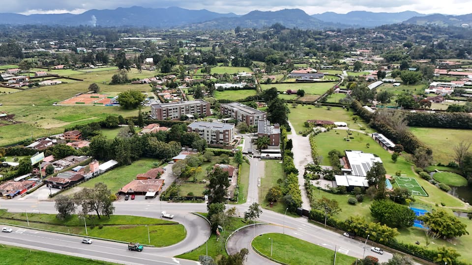 Suite ejecutiva en Llanogrande l cerca aeropuerto
