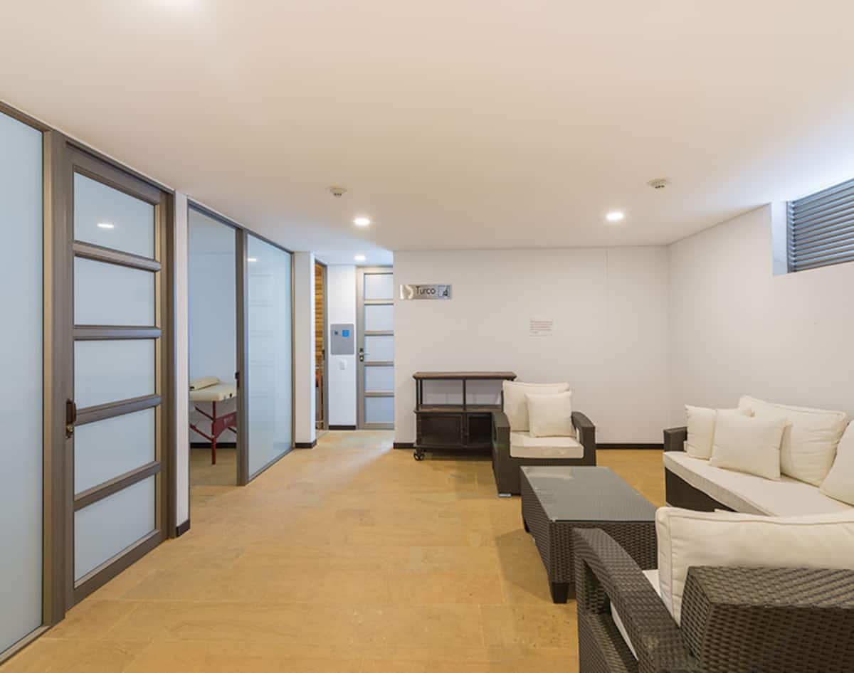 Apartasuite hotel l Llanogrande l Cerca aeropuerto