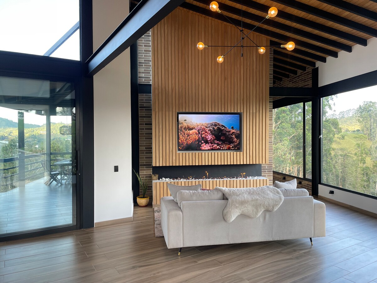 Impresionante casa de 5 dormitorios y 6 baños con jacuzzi privado