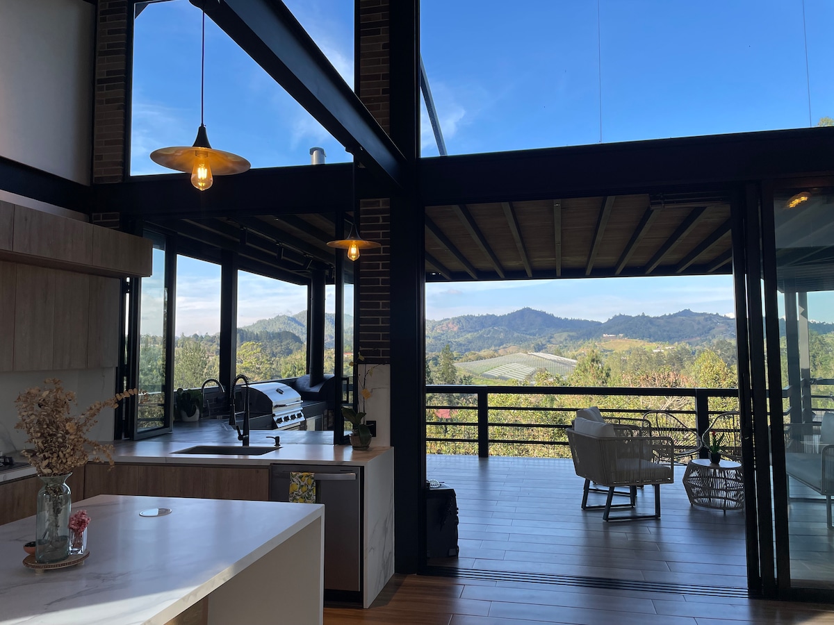 Impresionante casa de 5 dormitorios y 6 baños con jacuzzi privado