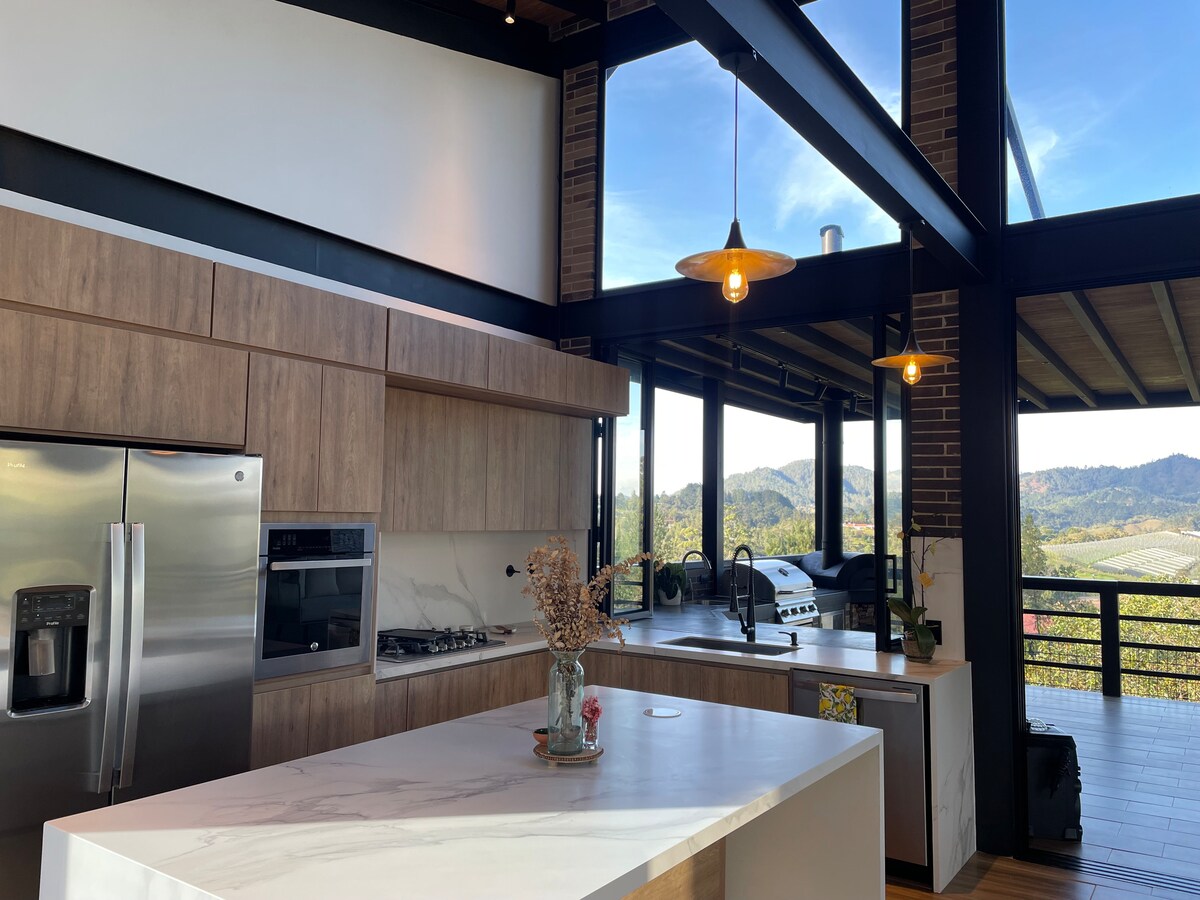 Impresionante casa de 5 dormitorios y 6 baños con jacuzzi privado