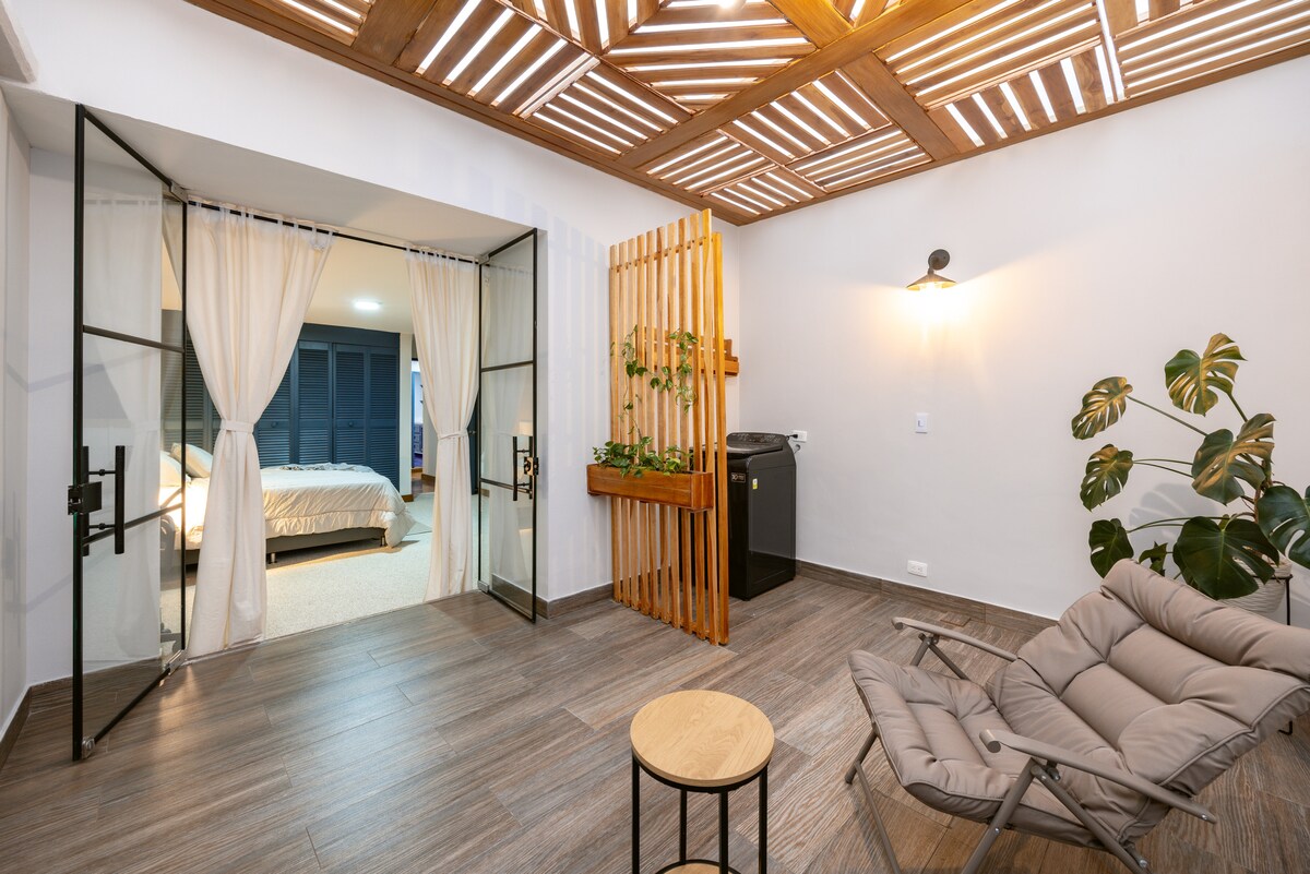 Apartamento con balcón y patio a pasos de Provenza