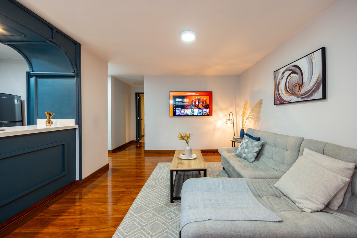 Apartamento con balcón y patio a pasos de Provenza