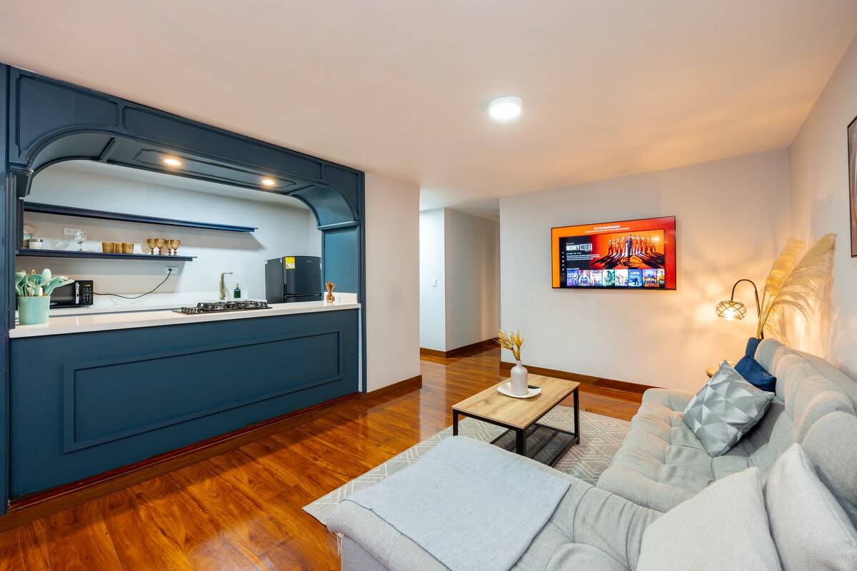 Apartamento con balcón y patio a pasos de Provenza