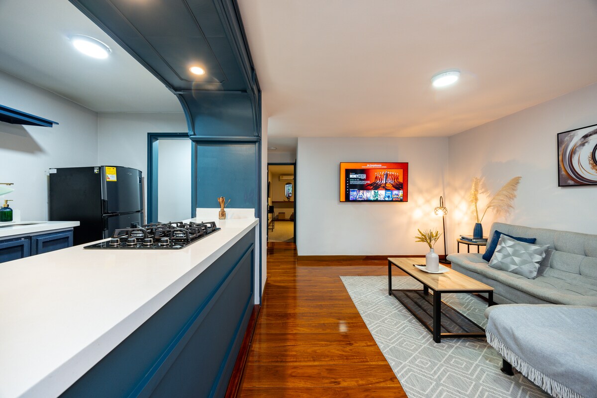 Apartamento con balcón y patio a pasos de Provenza