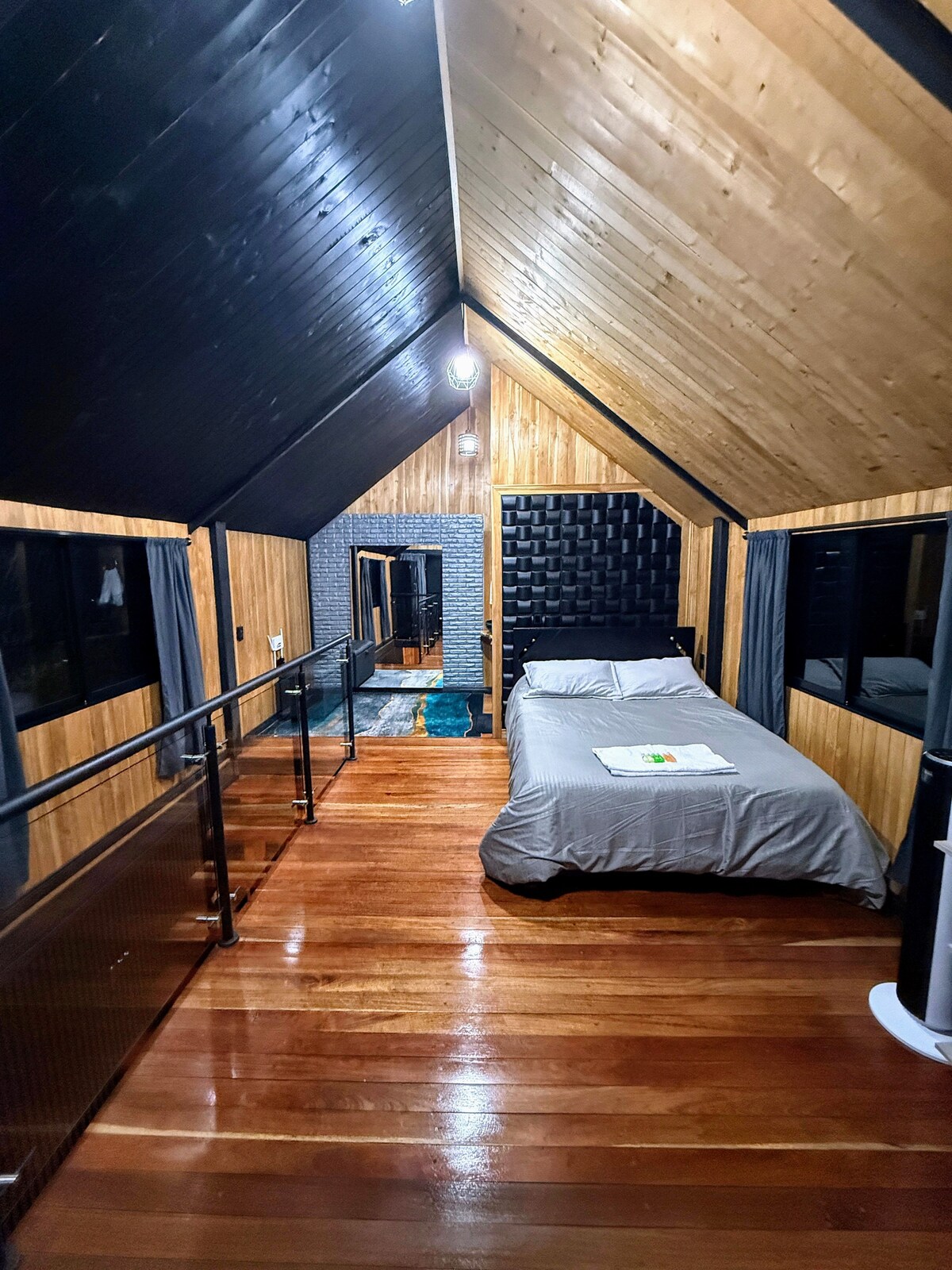 Cabaña | Glamping con jacuzzi & vista al embalse