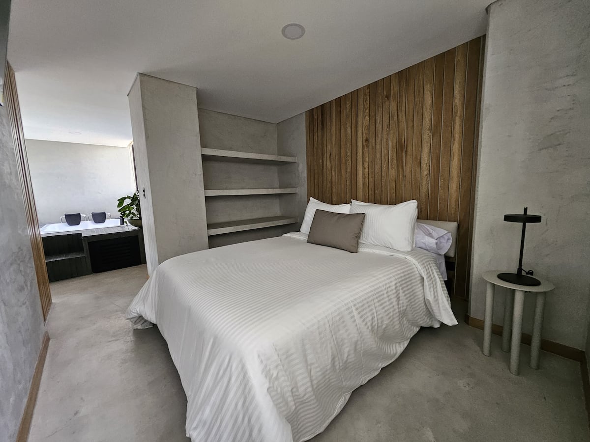 Apartamento 2403 con jacuzzi privado en Medellín