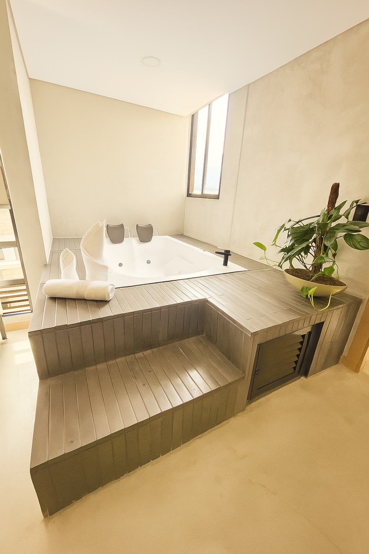 Apartamento 2403 con jacuzzi privado en Medellín