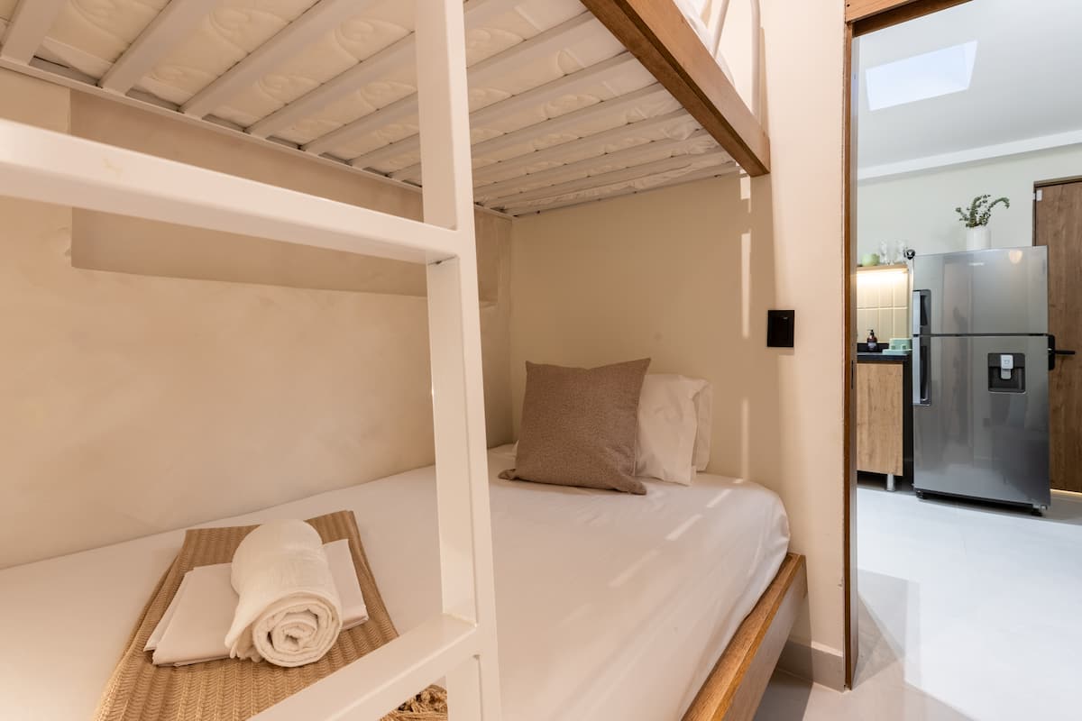 Refugio Zen | Camarote Sencillo + AC | Cocina