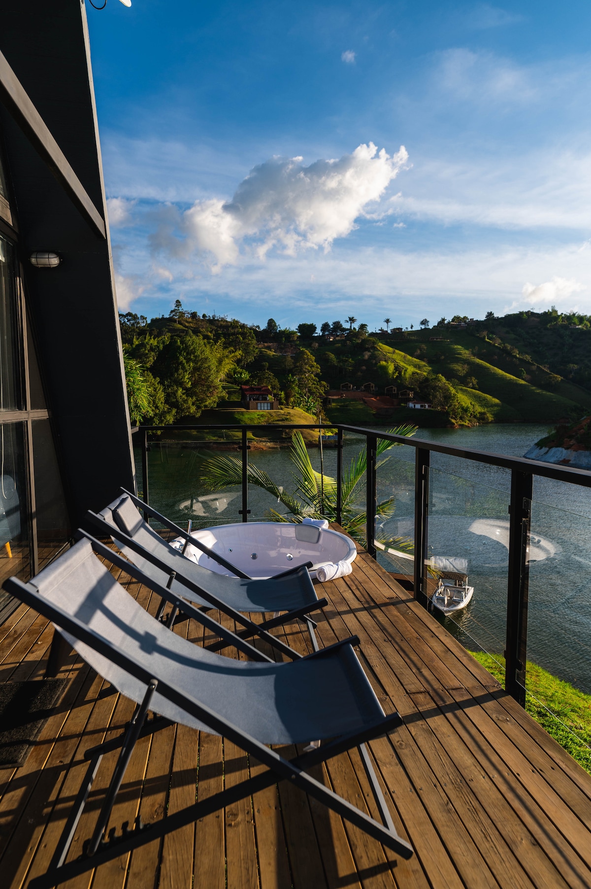 5Chalets-1 Guatapé - Kayak y Paddle
Incluidos