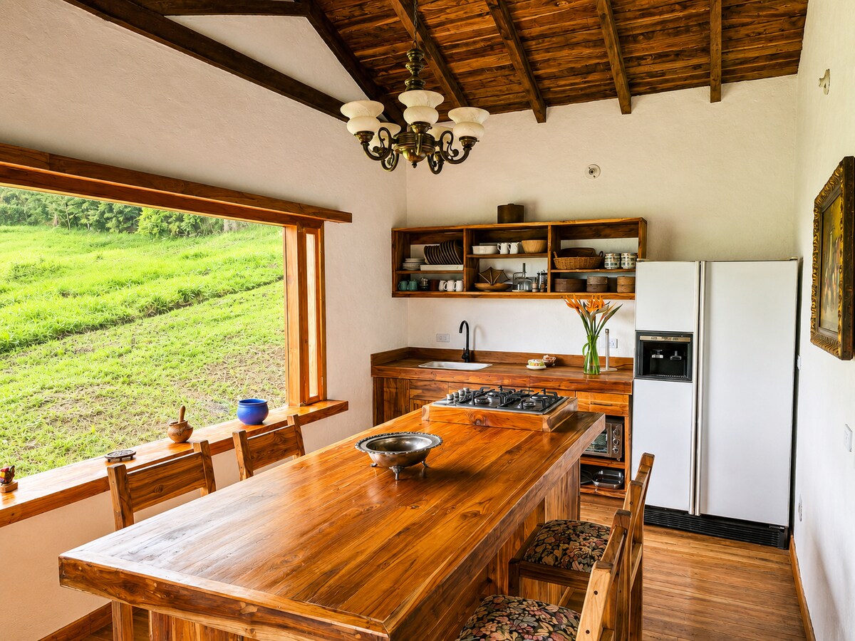 Chalet campestre cerca a Llanogrande