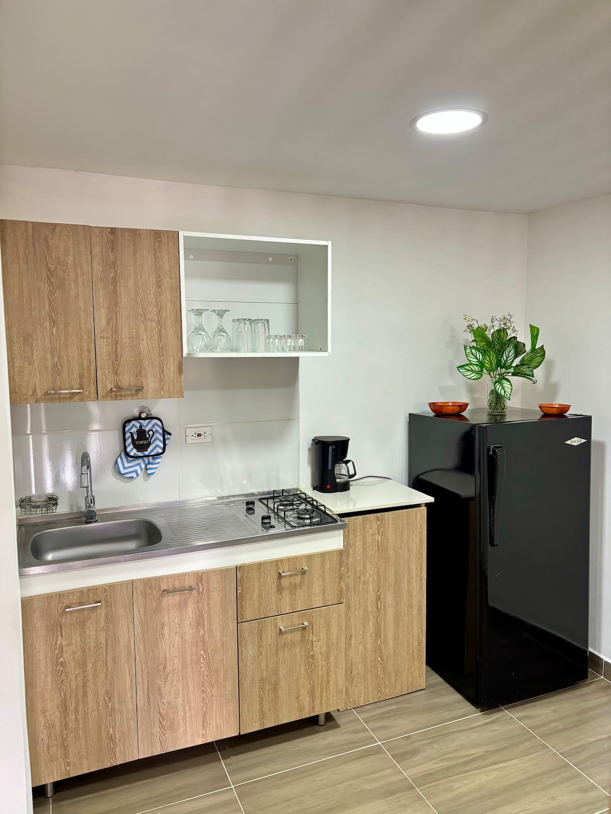 Estudio/Laureles/Buena ubicación
