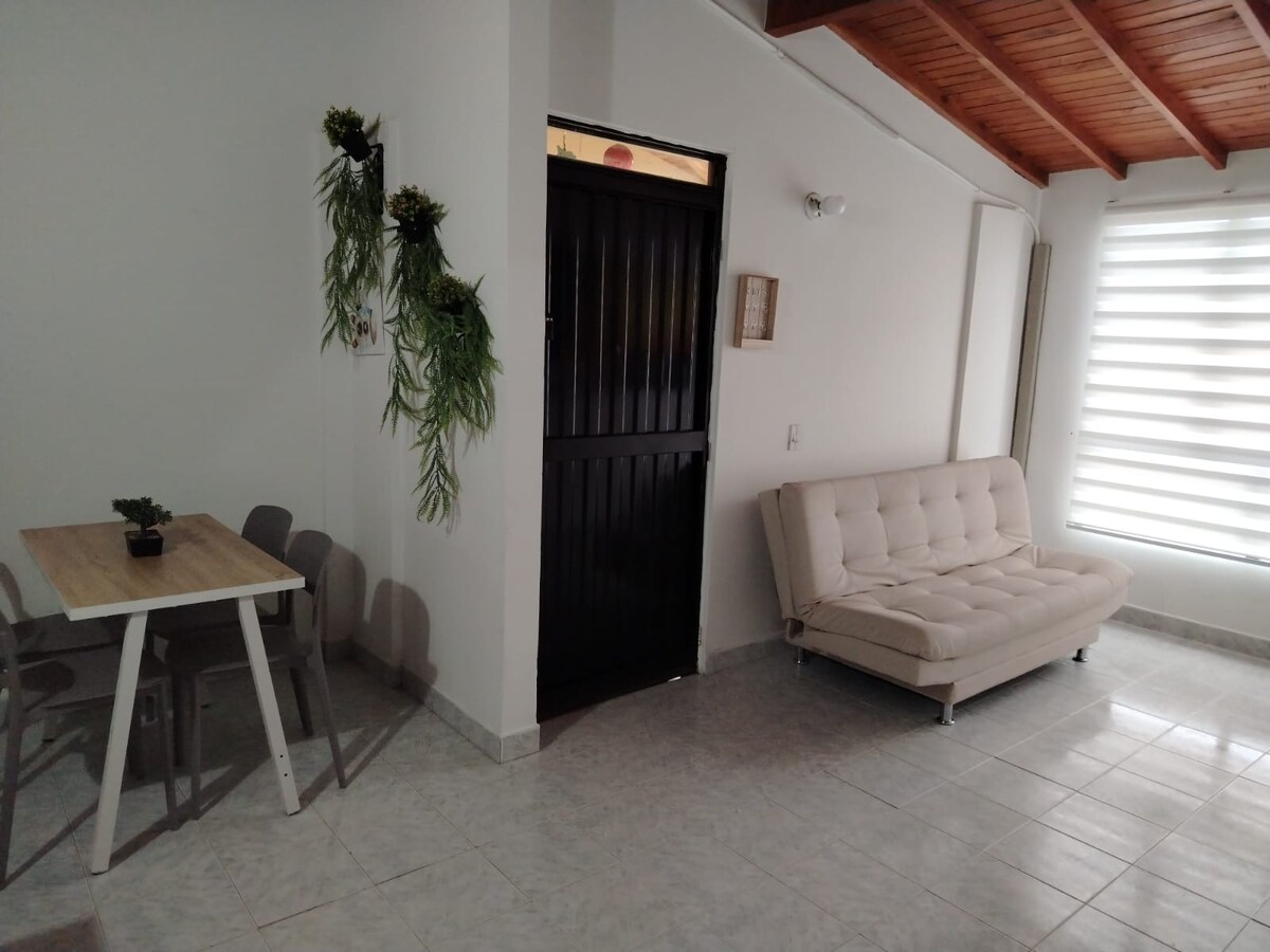 El Retiro 3 er piso a 4 cuadras parque acogedor