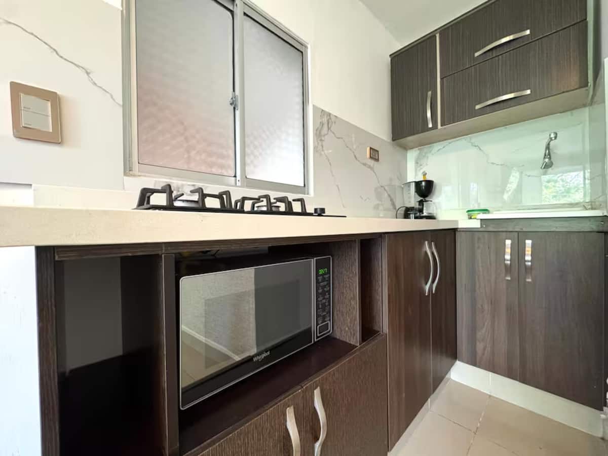 Apartamento loft + cocina + wifi + TV + lavandería en Medellín