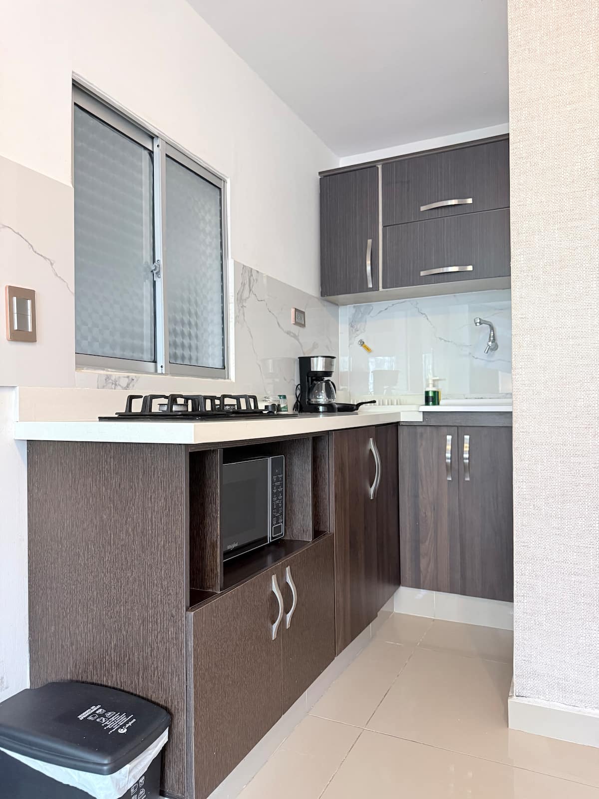 Apartamento loft + cocina + wifi + TV + lavandería en Medellín