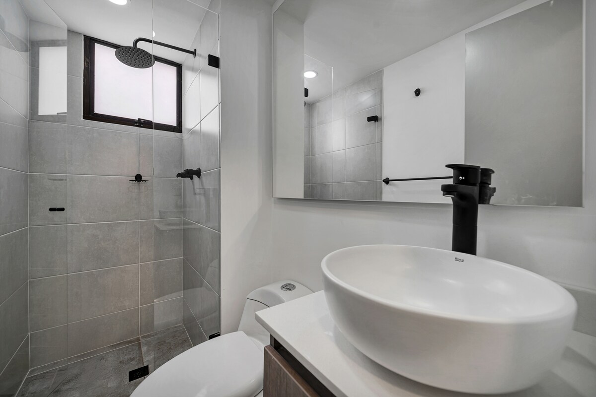 Acogedor hogar con aire acondicionado | Cerca de Provenza y zona tranquila