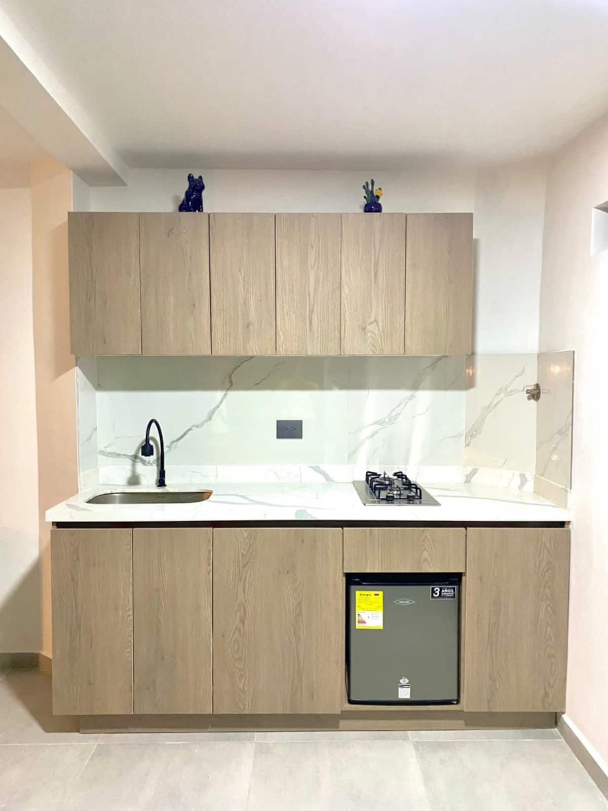 Apartaestudio moderno y central cerca al poblado