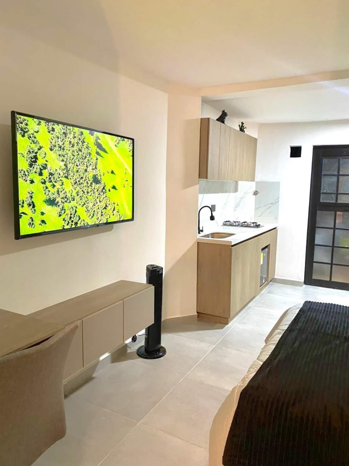 Apartaestudio moderno y central cerca al poblado