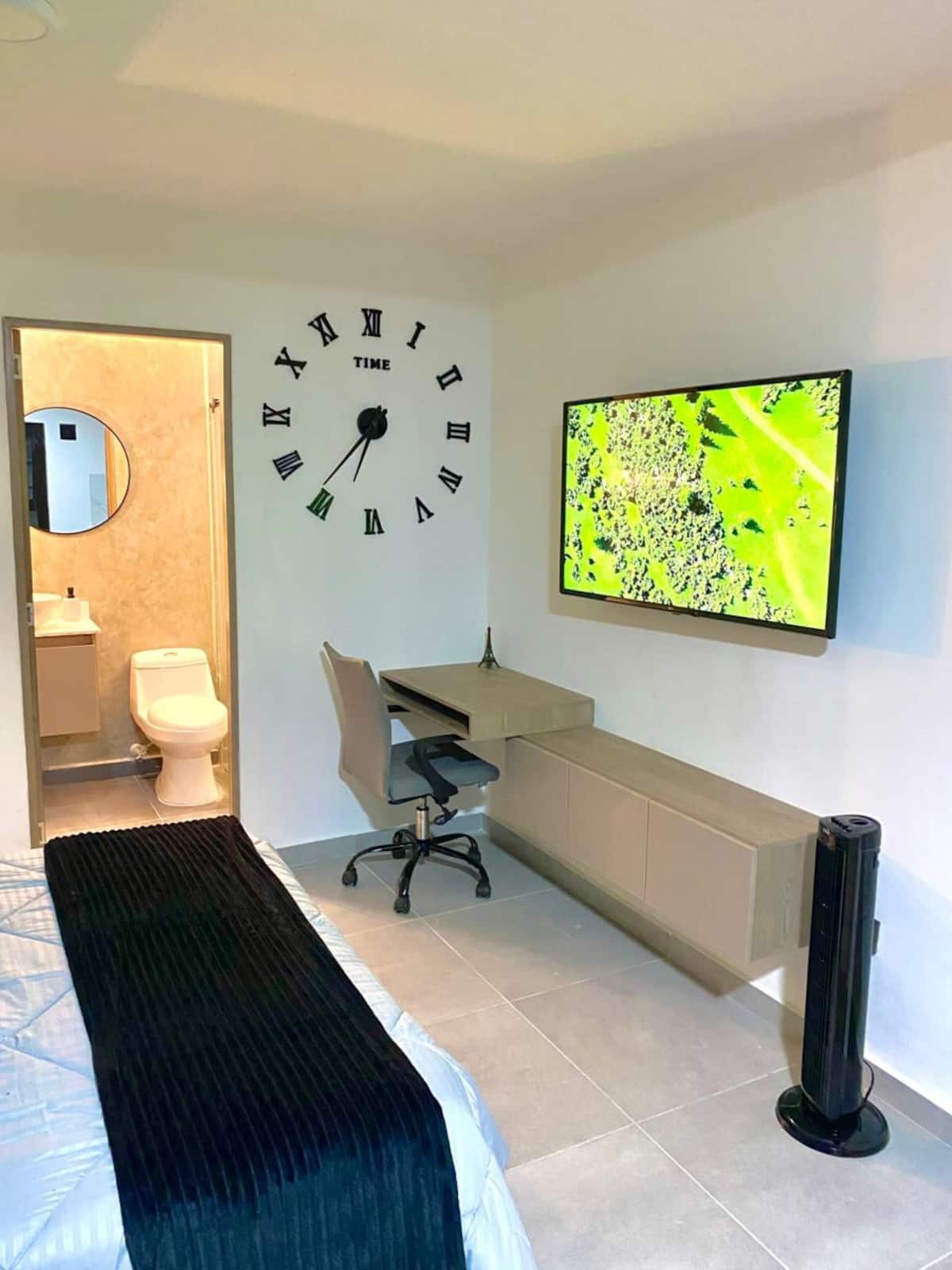 Apartaestudio moderno y central cerca al poblado